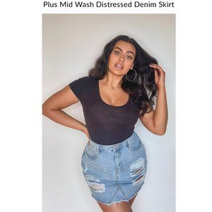 NEW!! BOOHOO Plus Mid Wash Distressed Denim Skirt US Size 18